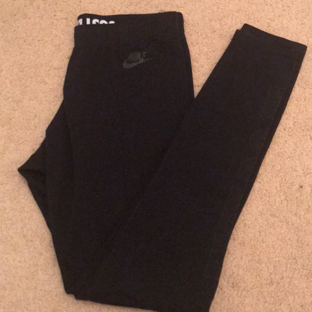 NWOT Nike Just Do It Legging